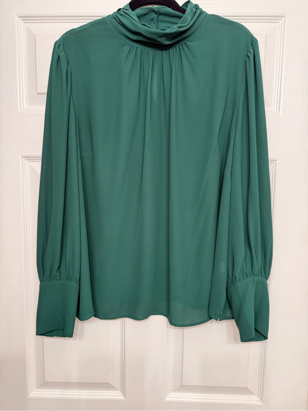 ELOQUII Green Shirred Mock Neck Blouse Button Cuffs Size 18